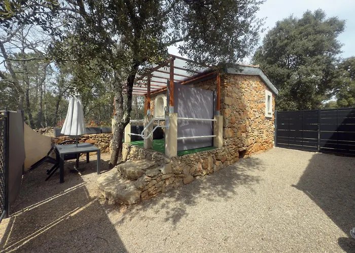 Votre Cocon En Pierre Et Son Spa En Option Gite Le Repos Des Chenes