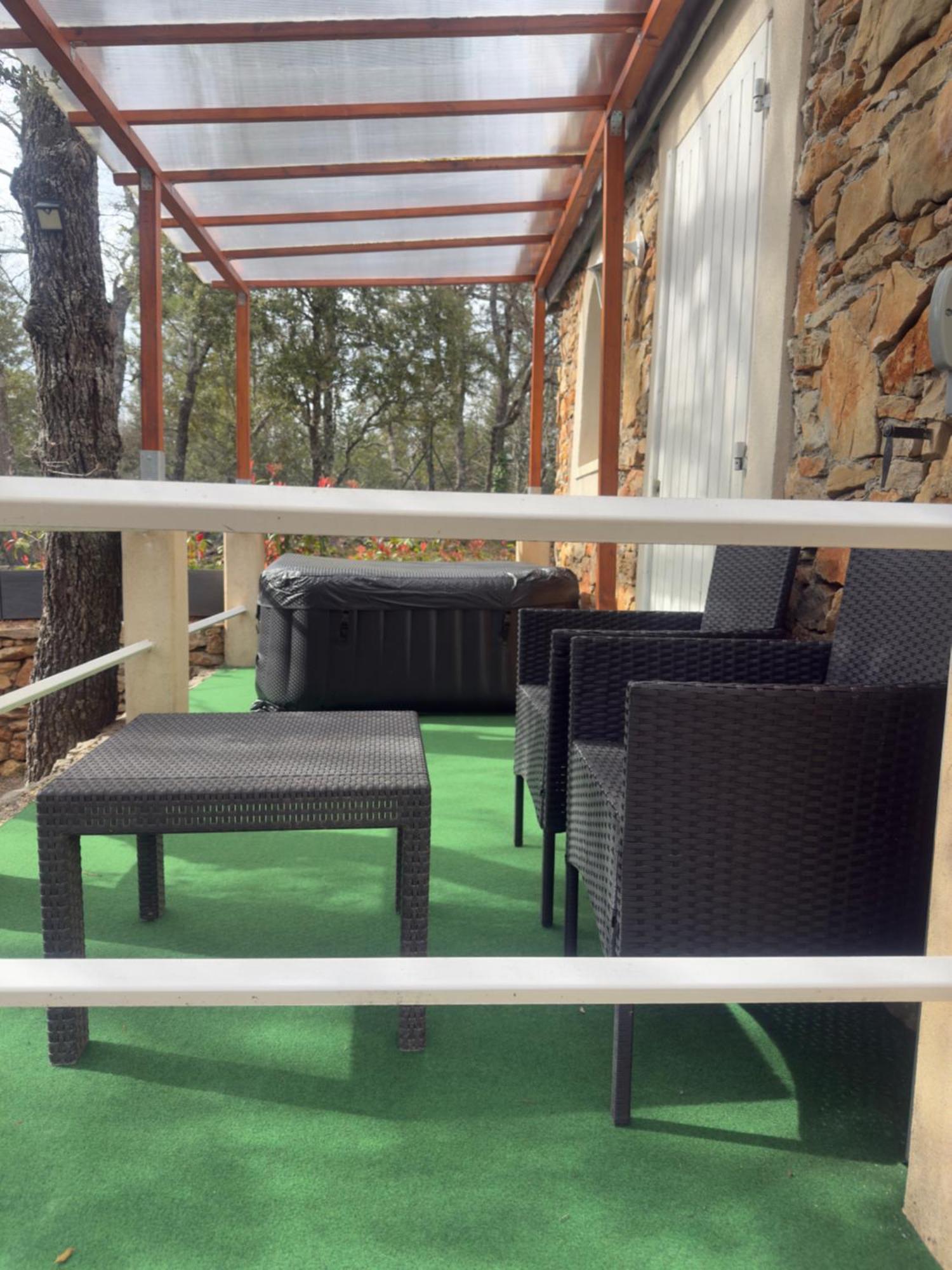 Les Gorges Et Lacs Du Verdon: Flexible Maison Holiday home Regusse